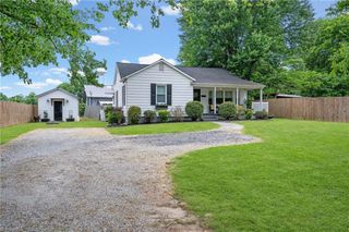 128 Avon Street, Mocksville, NC 27028