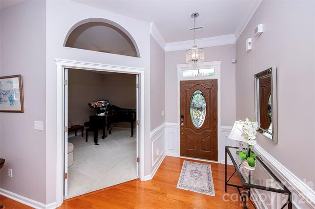 6103 Breckfield Court, Charlotte, NC 28278