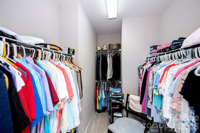 6103 Breckfield Court, Charlotte, NC 28278