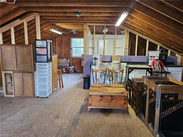 107 Cherry Point DR, Yorktown, VA 23692