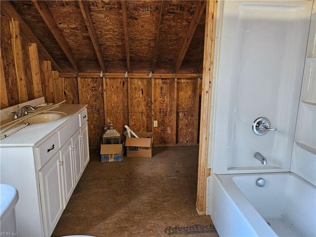 107 Cherry Point DR, Yorktown, VA 23692