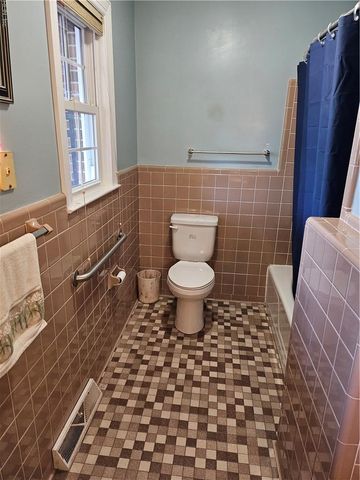 107 Cherry Point DR, Yorktown, VA 23692