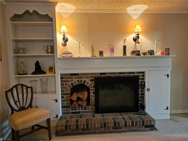 107 Cherry Point DR, Yorktown, VA 23692