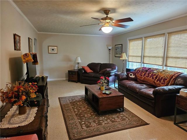 107 Cherry Point DR, Yorktown, VA 23692