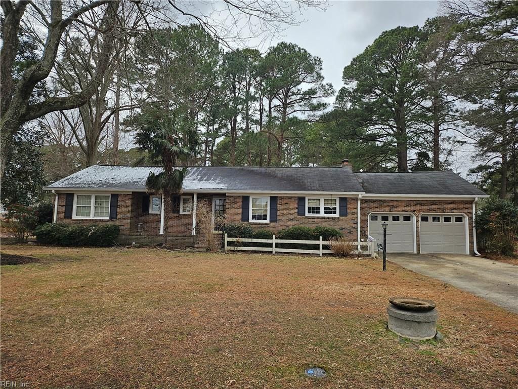 107 Cherry Point DR, Yorktown, VA 23692
