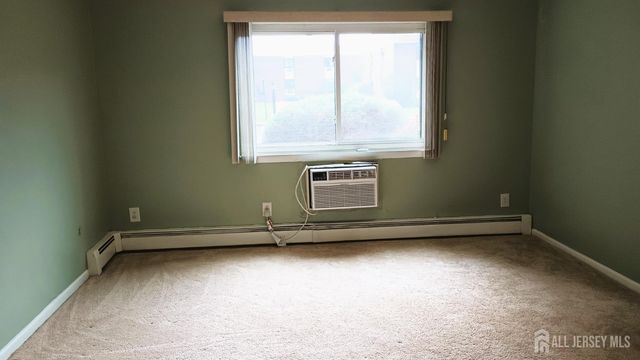 117 Cricket Lane, Woodbridge Proper, NJ 07095