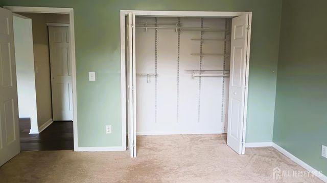 117 Cricket Lane, Woodbridge Proper, NJ 07095