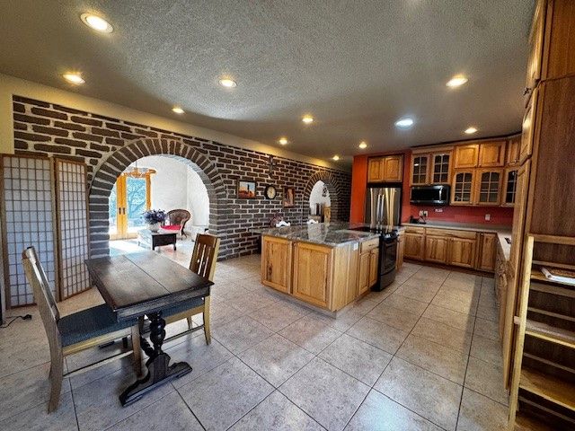 7 Azulejo Court West, Santa Fe, NM 87508