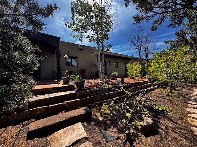 7 Azulejo Court West, Santa Fe, NM 87508