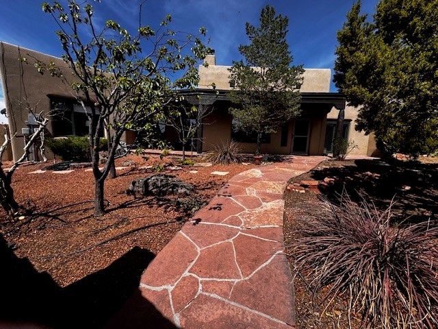 7 Azulejo Court West, Santa Fe, NM 87508