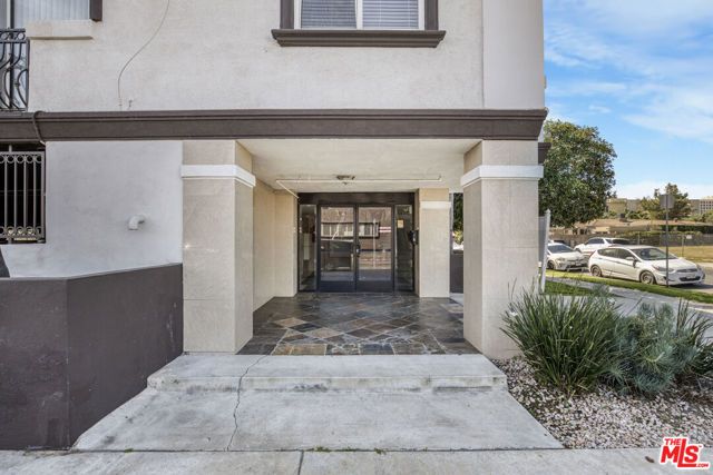 5330 Satsuma Avenue, North Hollywood (los Angeles), CA 91601