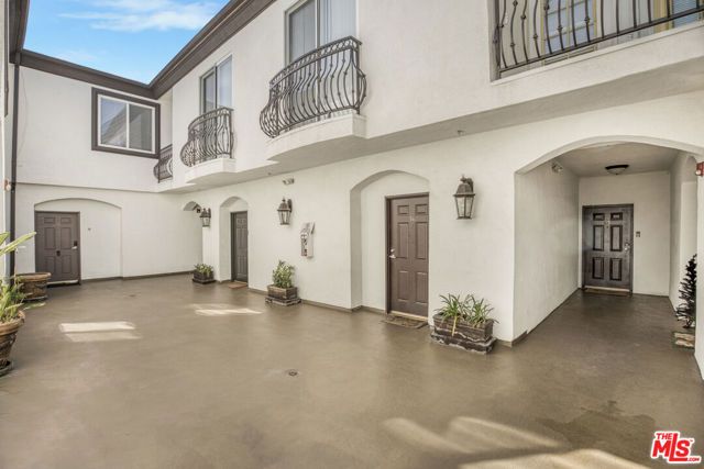 5330 Satsuma Avenue, North Hollywood (los Angeles), CA 91601