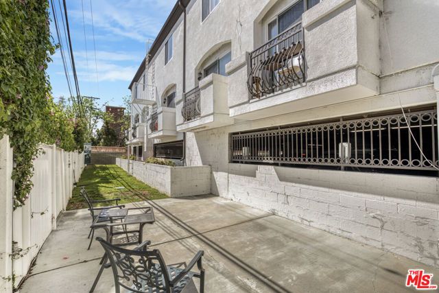 5330 Satsuma Avenue, North Hollywood (los Angeles), CA 91601