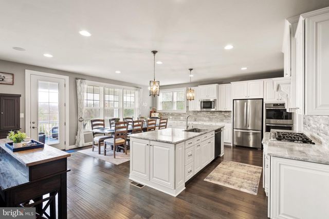 7765 WARRENTON CHASE DR, Warrenton, VA 20187