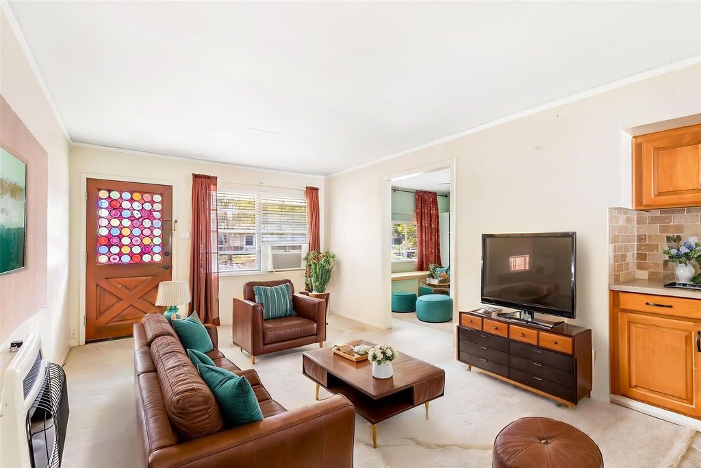 7111 Oak Village Drive, Houston, TX 77396