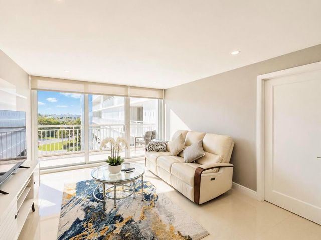 3546 S Ocean Boulevard 515, South Palm Beach, FL 33480