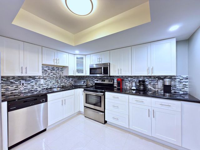 3546 S Ocean Boulevard 515, South Palm Beach, FL 33480