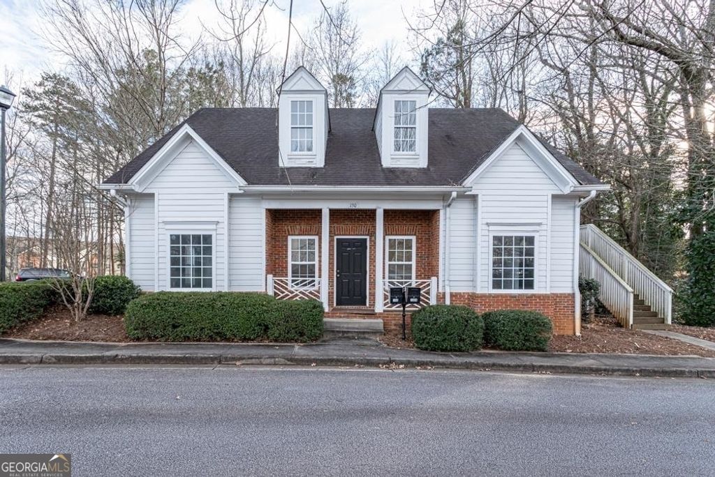 130 Howard Lane, Fayetteville, GA 30215