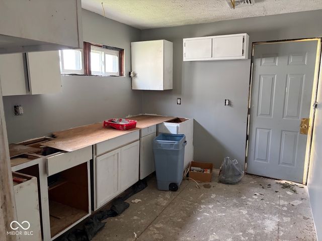 1018 S 15th Street, New Castle, IN 47362