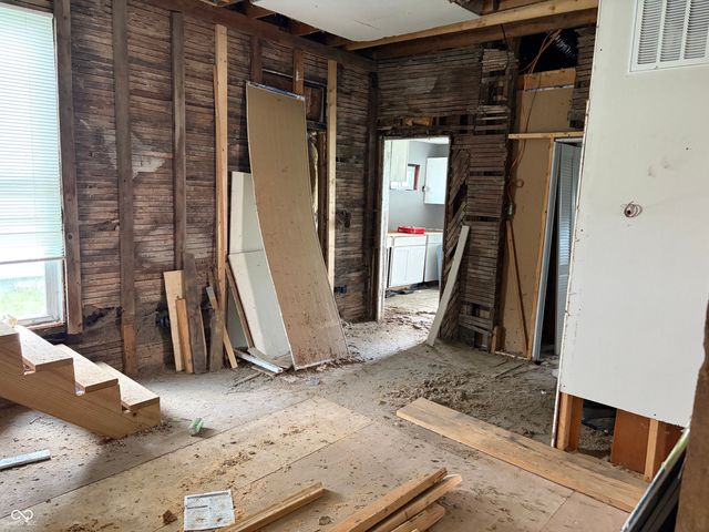 1018 S 15th Street, New Castle, IN 47362