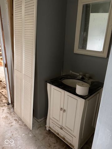 1018 S 15th Street, New Castle, IN 47362