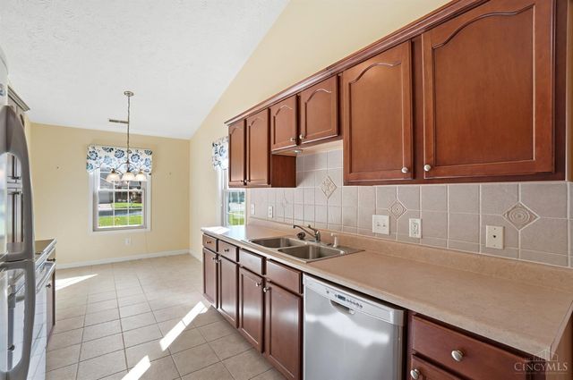 2571 Vinny Drive, Middletown, OH 45044