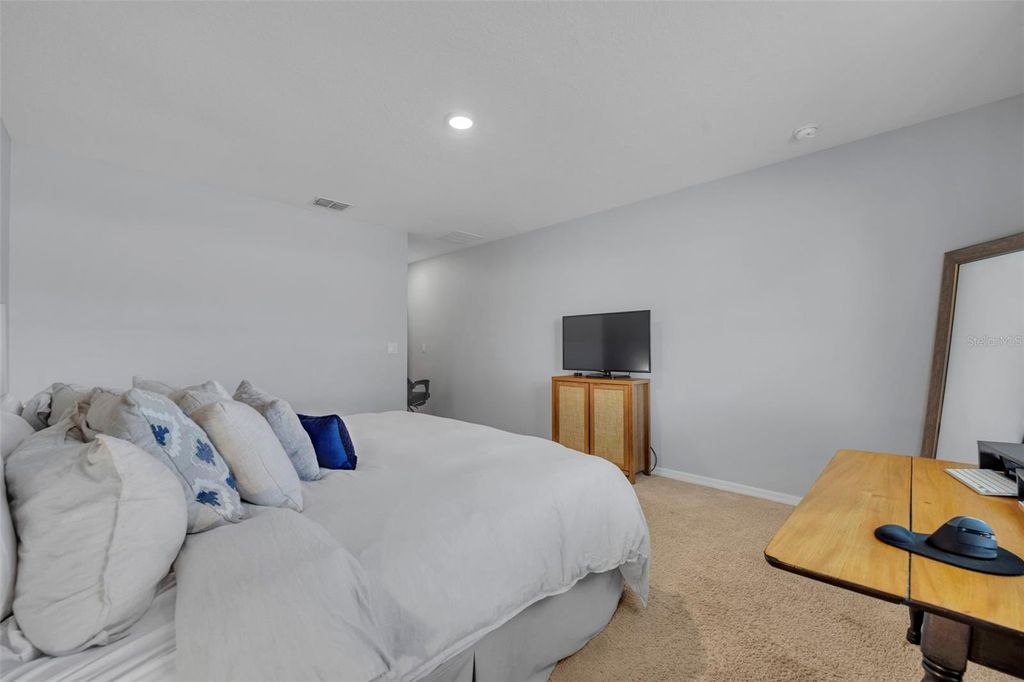 Image 17 of property listing at 3674 YACOBIAN PLACE, Orlando, FL 32824