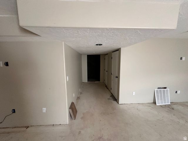 6804 S MAJESTIC RD, West Jordan, UT 84081