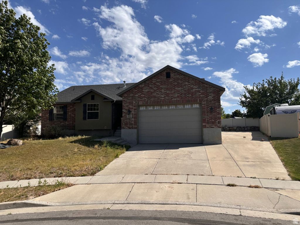 6804 S MAJESTIC RD, West Jordan, UT 84081