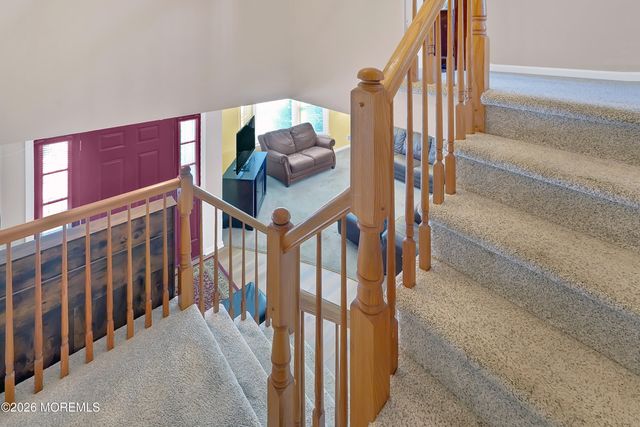 67 Essex Avenue, Hazlet, NJ 07734