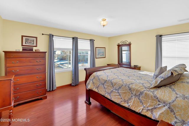 67 Essex Avenue, Hazlet, NJ 07734