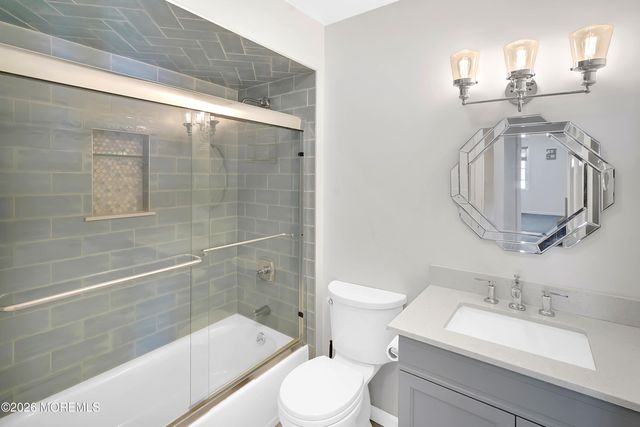 67 Essex Avenue, Hazlet, NJ 07734