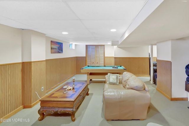 67 Essex Avenue, Hazlet, NJ 07734