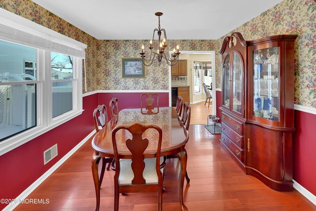 67 Essex Avenue, Hazlet, NJ 07734