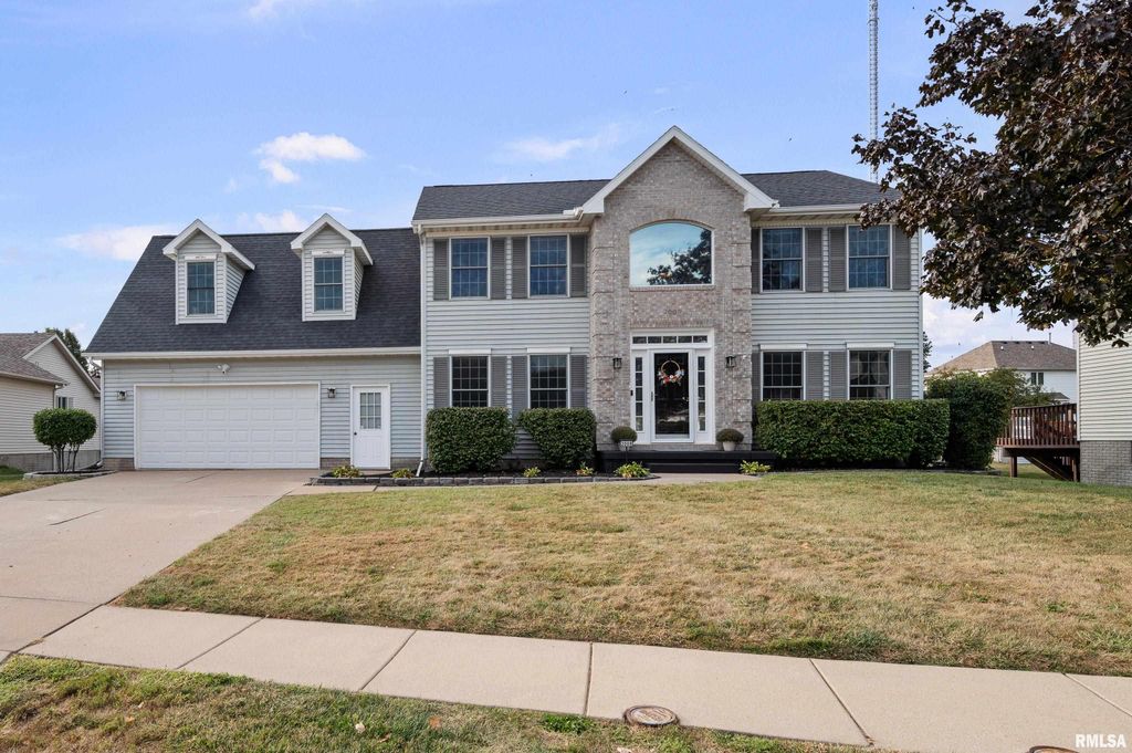 2008 PLUM TREE Road, Bettendorf, IA 52722