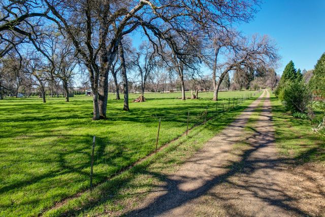 10241 Deschutes Road, Palo Cedro, CA 96073