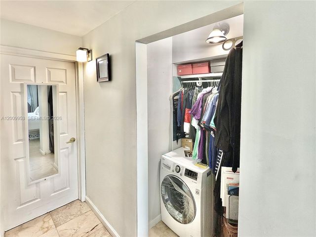 3551 NE 169th St 105, North Miami Beach, FL 33160