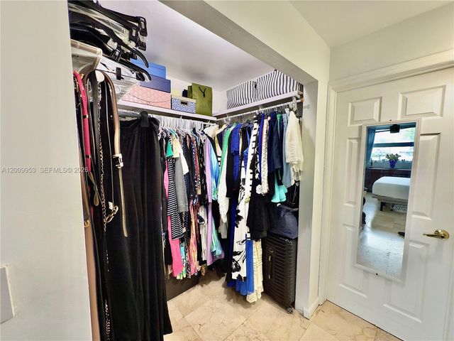 3551 NE 169th St 105, North Miami Beach, FL 33160