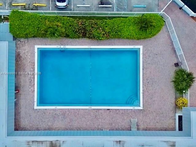 3551 NE 169th St 105, North Miami Beach, FL 33160