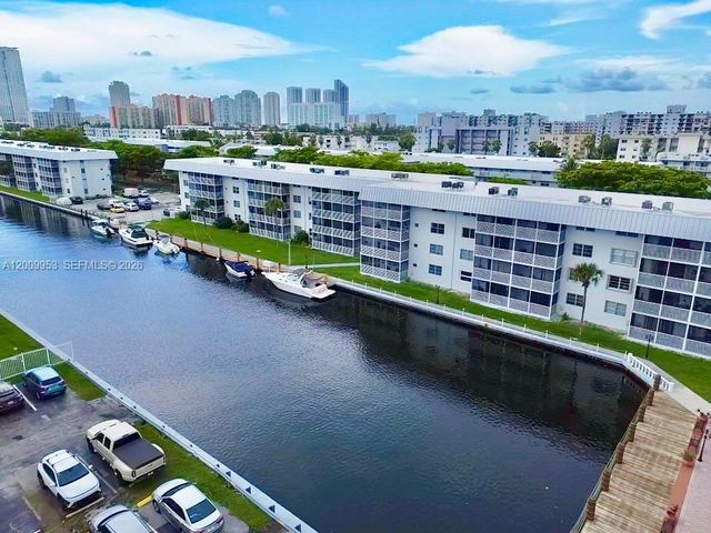 3551 NE 169th St 105, North Miami Beach, FL 33160