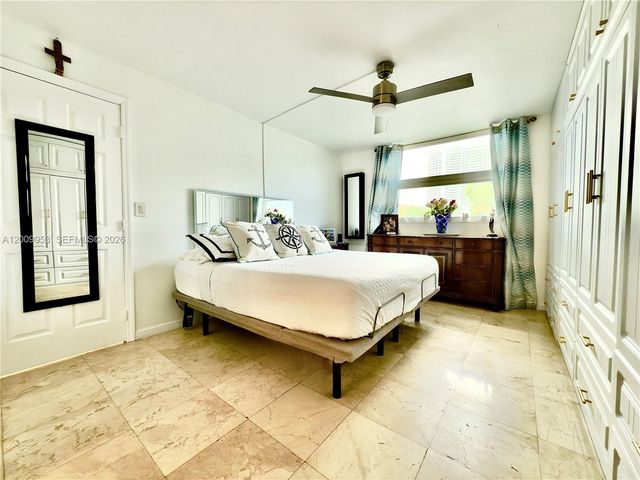 3551 NE 169th St 105, North Miami Beach, FL 33160