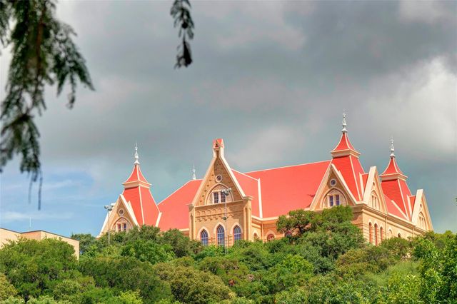 204 Knockout Rose DR, San Marcos, TX 78666