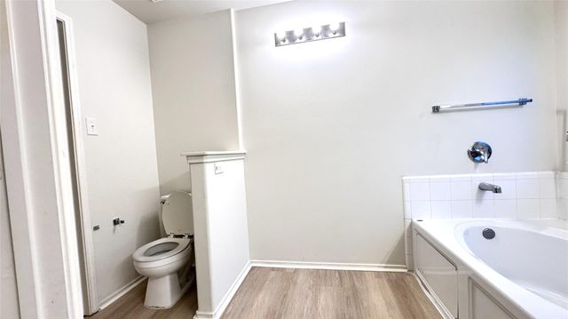 6818 Hampden Point Court, Houston, TX 77040