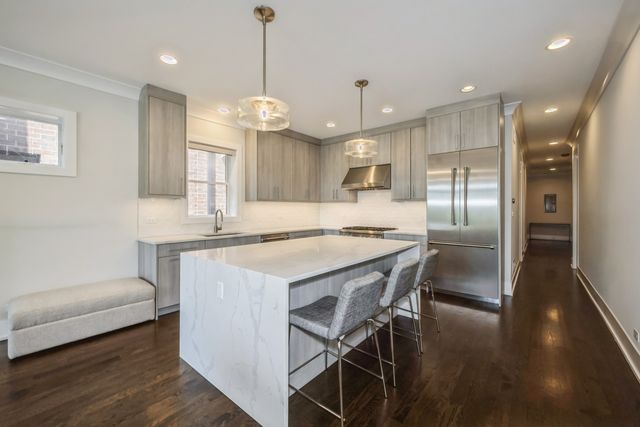 2018 W LEMOYNE Street 2W, Chicago, IL 60622