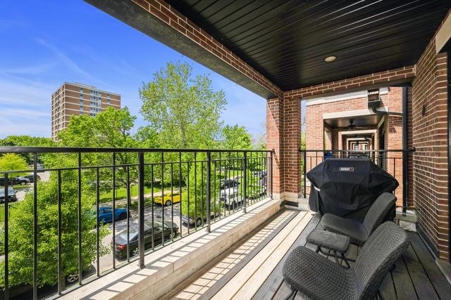 2018 W LEMOYNE Street 2W, Chicago, IL 60622