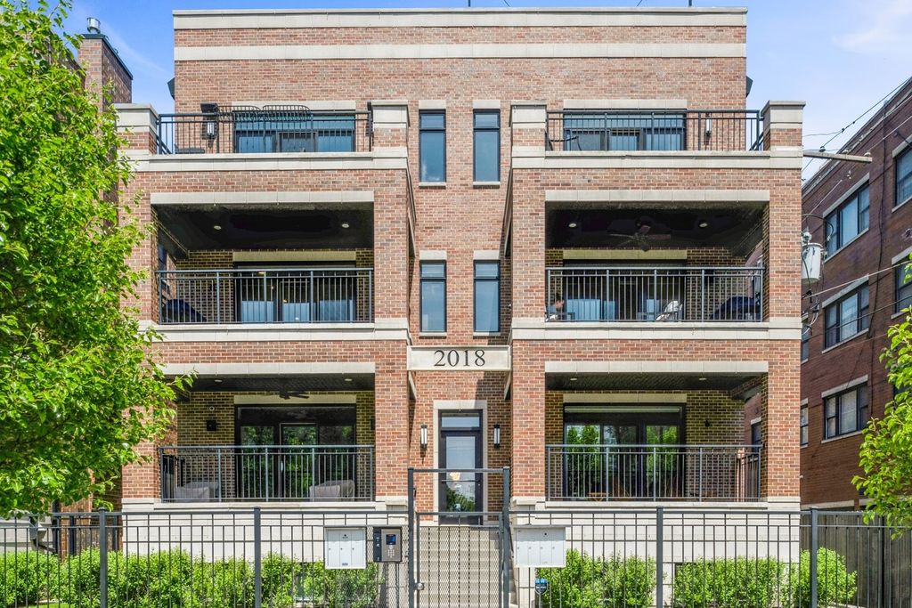 2018 W LEMOYNE Street 2W, Chicago, IL 60622
