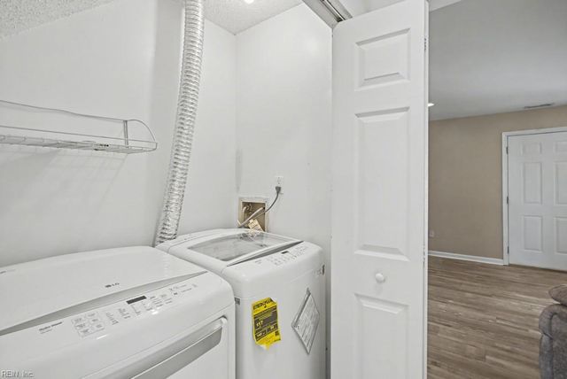 3690 Sylvan LN, Virginia Beach, VA 23453