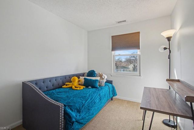 3690 Sylvan LN, Virginia Beach, VA 23453