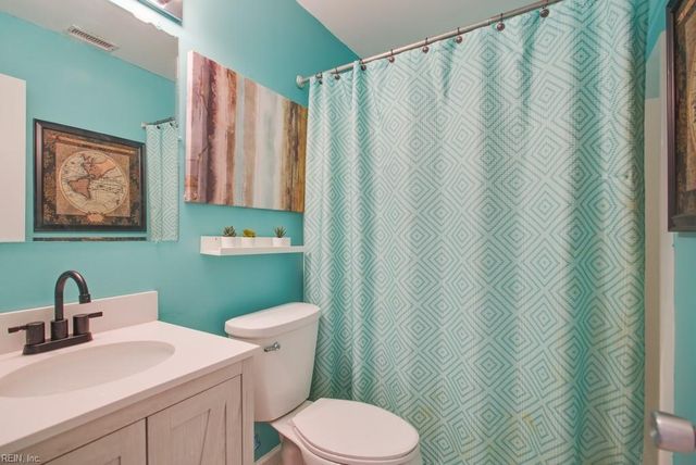 3690 Sylvan LN, Virginia Beach, VA 23453