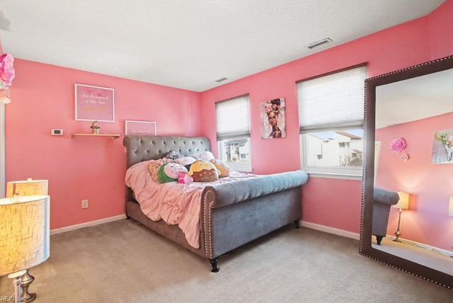 3690 Sylvan LN, Virginia Beach, VA 23453